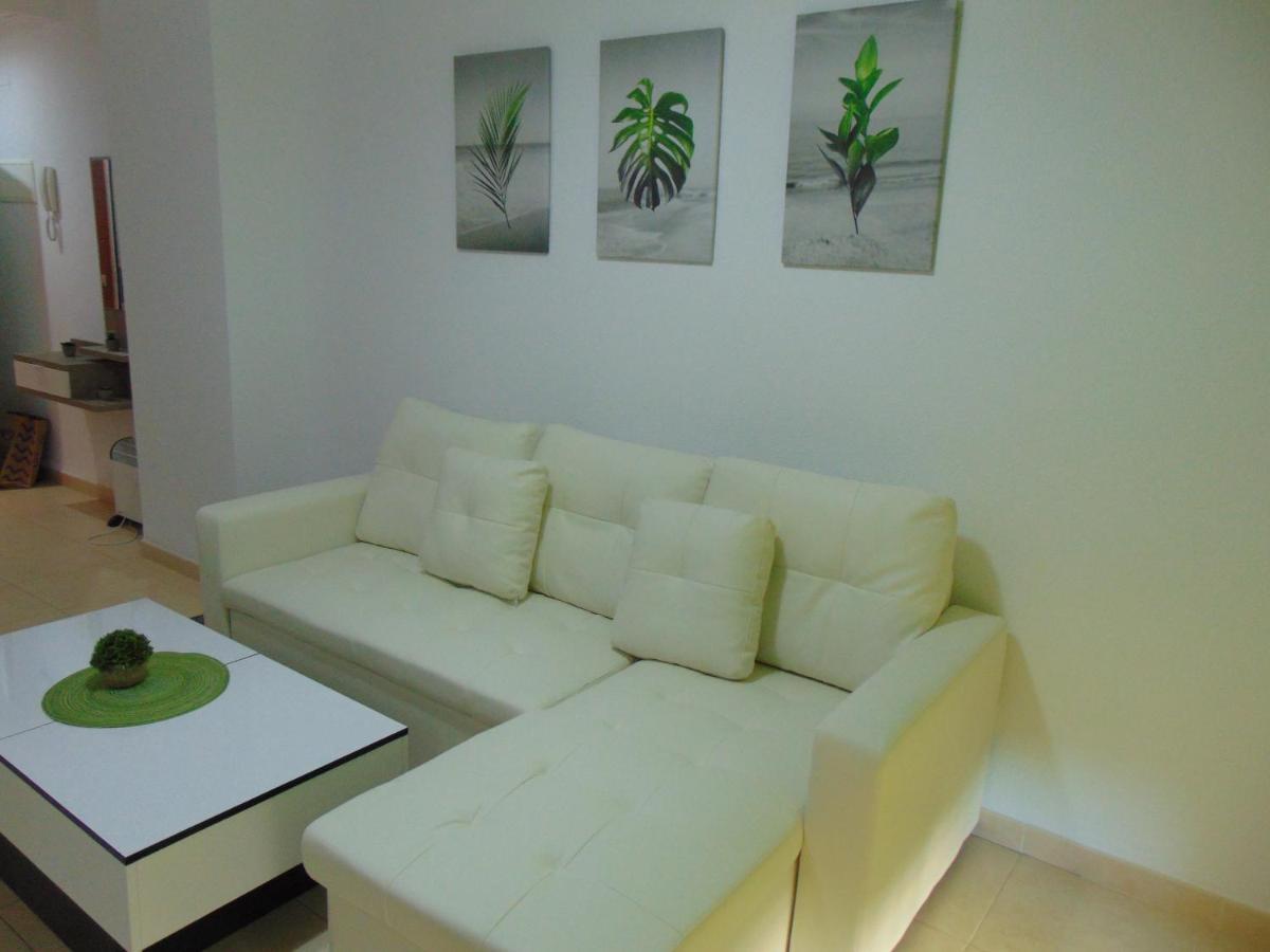 Apartamentos Varios Con 2 Dorm En Marina Dor , La Playa De Amplaries 47 , Vista Lateral Al Mar オロペサ・デル・マール エクステリア 写真