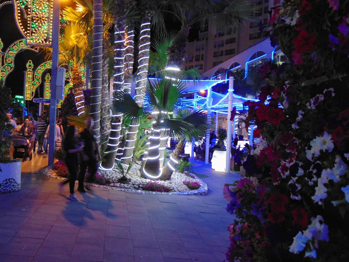 Apartamentos Varios Con 2 Dorm En Marina Dor , La Playa De Amplaries 47 , Vista Lateral Al Mar オロペサ・デル・マール エクステリア 写真