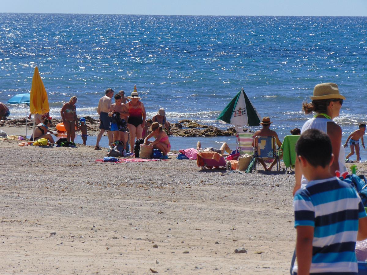 Apartamentos Varios Con 2 Dorm En Marina Dor , La Playa De Amplaries 47 , Vista Lateral Al Mar オロペサ・デル・マール エクステリア 写真