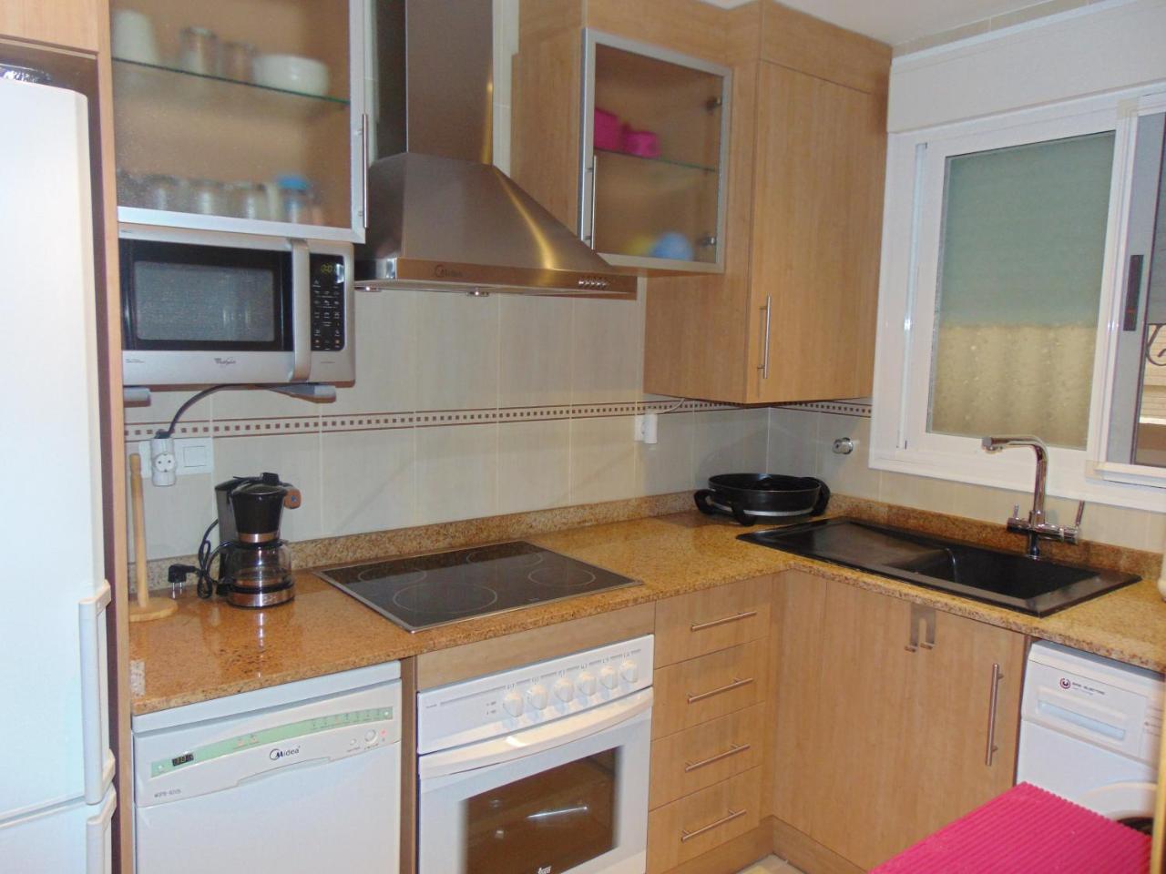 Apartamentos Varios Con 2 Dorm En Marina Dor , La Playa De Amplaries 47 , Vista Lateral Al Mar オロペサ・デル・マール エクステリア 写真